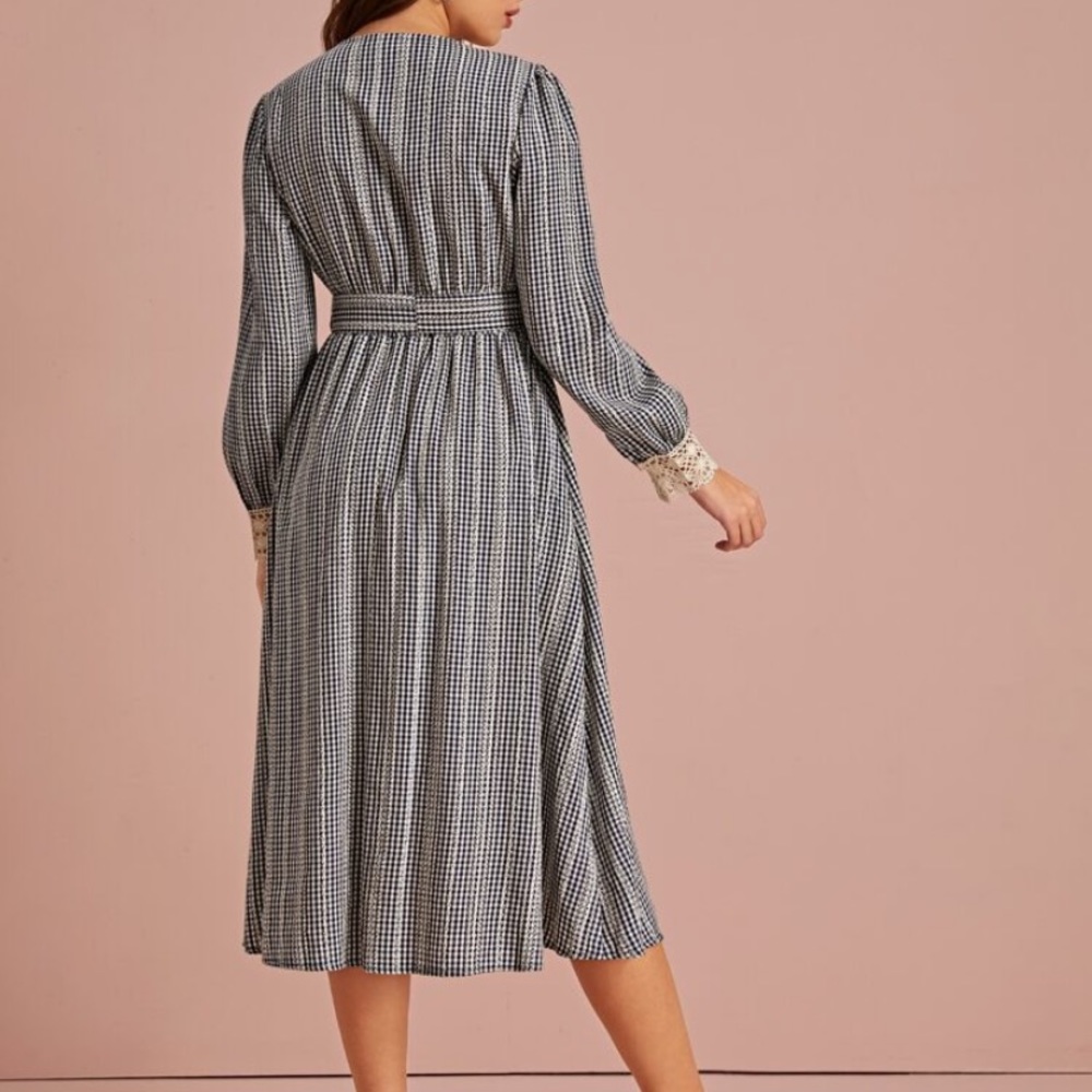 Self Tie Gingham Shirt Dress Lace Collar & Cuffs - Picture 2 of 3